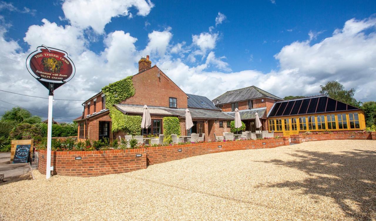 The Three Lions Hotel Fordingbridge Ngoại thất bức ảnh