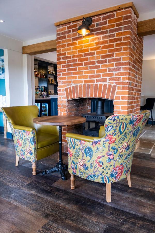 The Three Lions Hotel Fordingbridge Ngoại thất bức ảnh